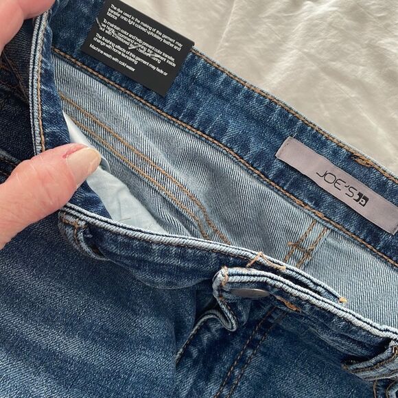 NWT 168.00 Joe's Jeans Shorts 4” Cut Off Shorts In Atwater - Picture 8 of 8